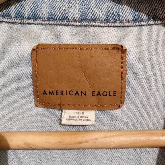 AE Distressed Light Denim Jacket - Picture 6 of 9